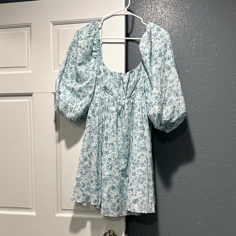 Storia Light Blue Floral Dress